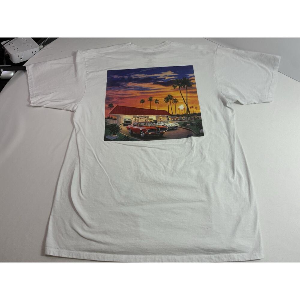 In-N-Out Burger California T-Shirt XL White Made in USA Sunset Graphic Vintage
